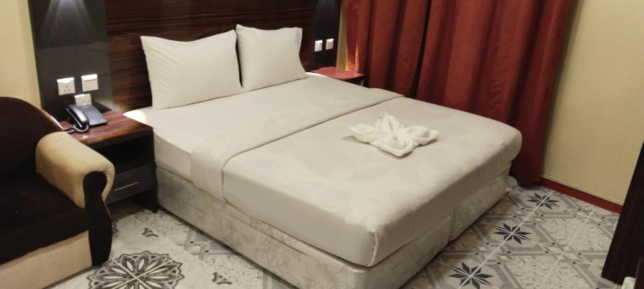 Tehran Hotel 두바이 외부 사진